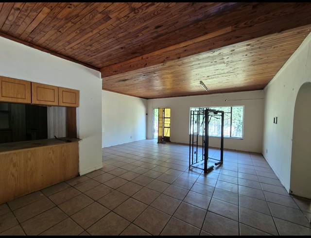 3 BEDROOM FREESTANDING FOR SALE IN ELANDSRAND